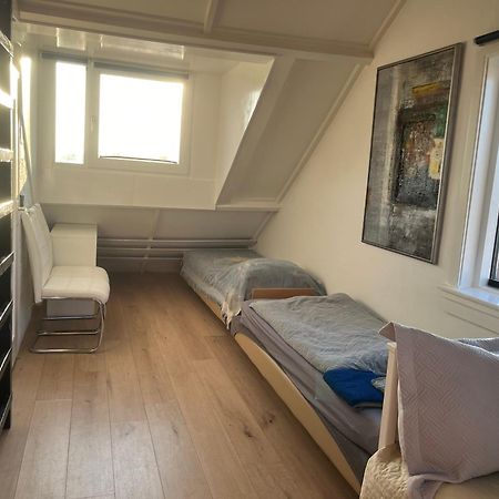Zolderstudio Dichtbij Goffert Met Eigen Badkamer En Wc, Eigen Keuken, Eigen Ingang Nijmegen Exteriér fotografie