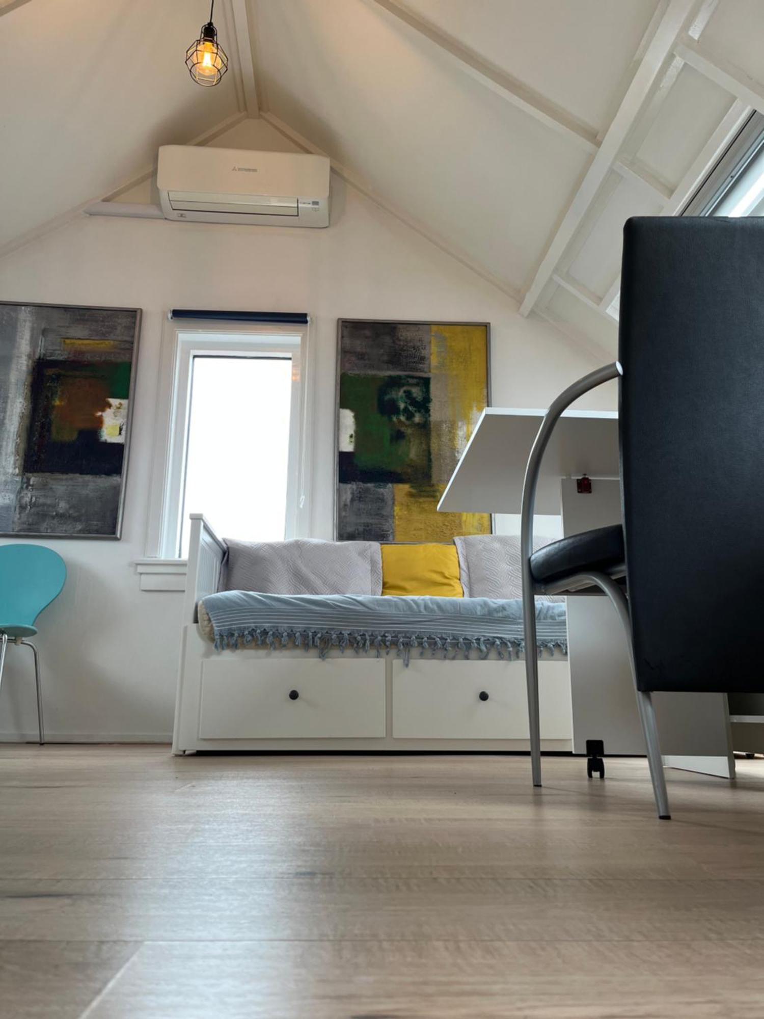 Zolderstudio Dichtbij Goffert Met Eigen Badkamer En Wc, Eigen Keuken, Eigen Ingang Nijmegen Exteriér fotografie