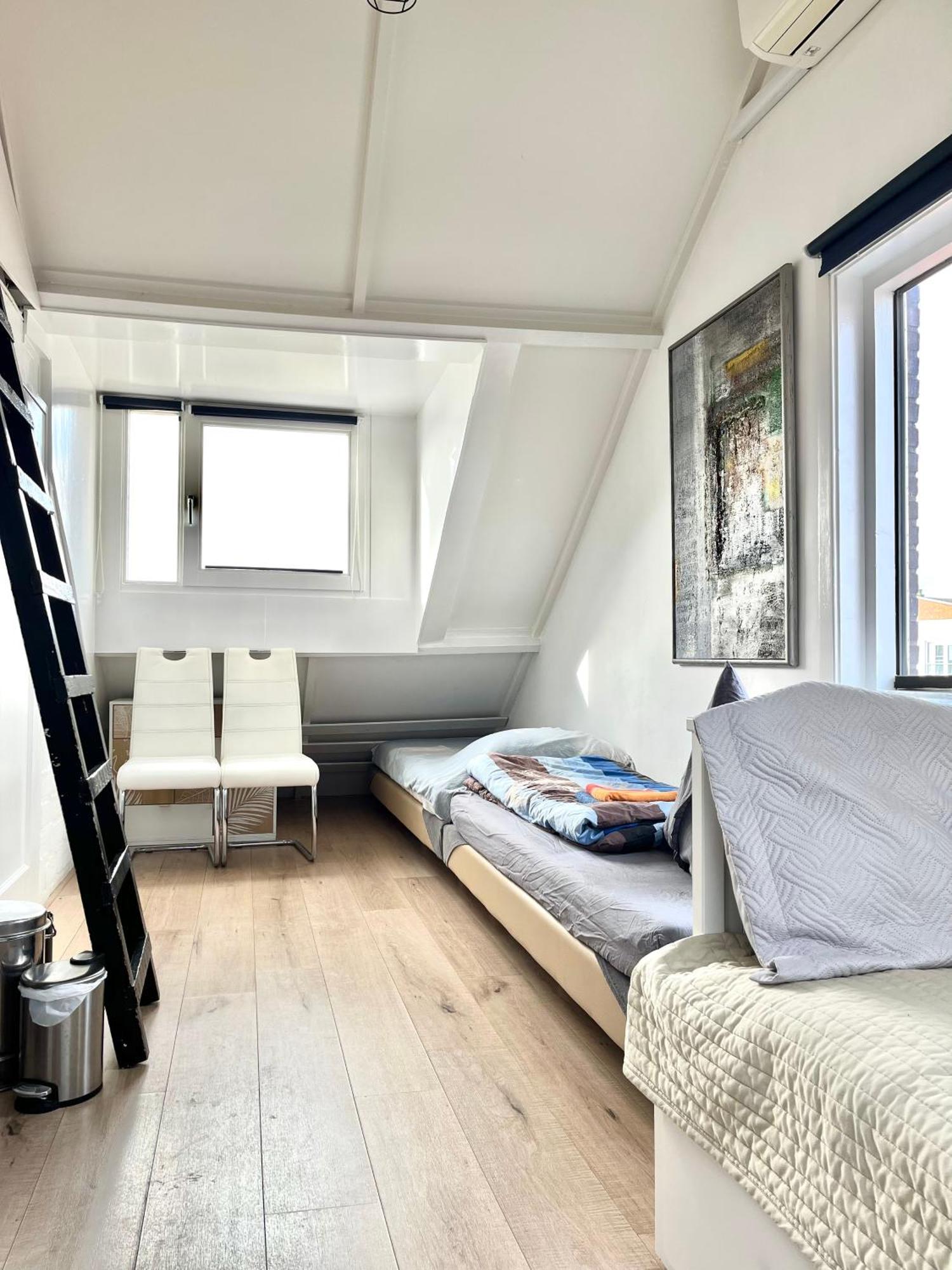 Zolderstudio Dichtbij Goffert Met Eigen Badkamer En Wc, Eigen Keuken, Eigen Ingang Nijmegen Exteriér fotografie